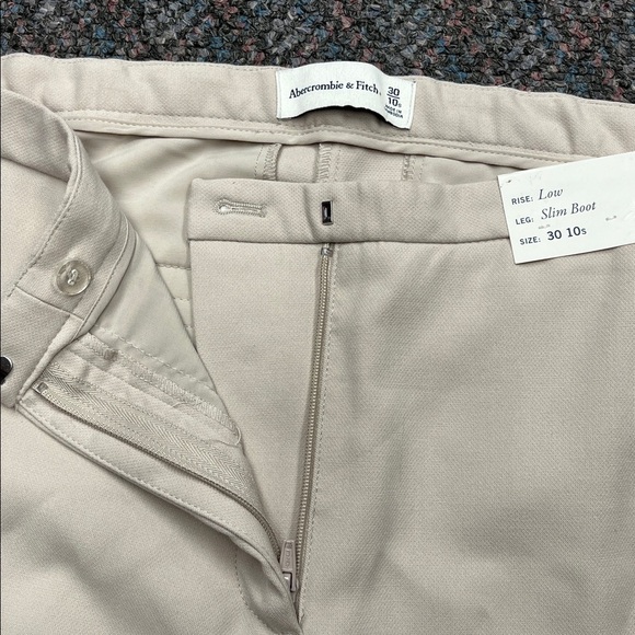 Abercrombie & Fitch Women’s Low Rise Slim Boot Fit Trousers 30/10s NWT - Picture 3 of 14